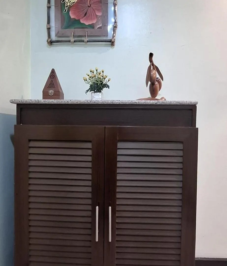 Birch Tower Condominium Malate マニラ市