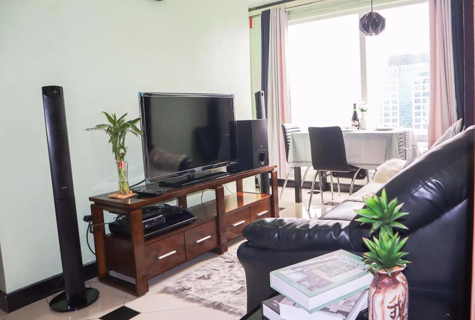アパートホテル Birch Tower Condominium Malate マニラ市