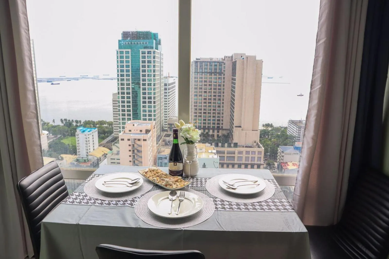 Birch Tower Condominium Malate マニラ市 0*,  フィリピン